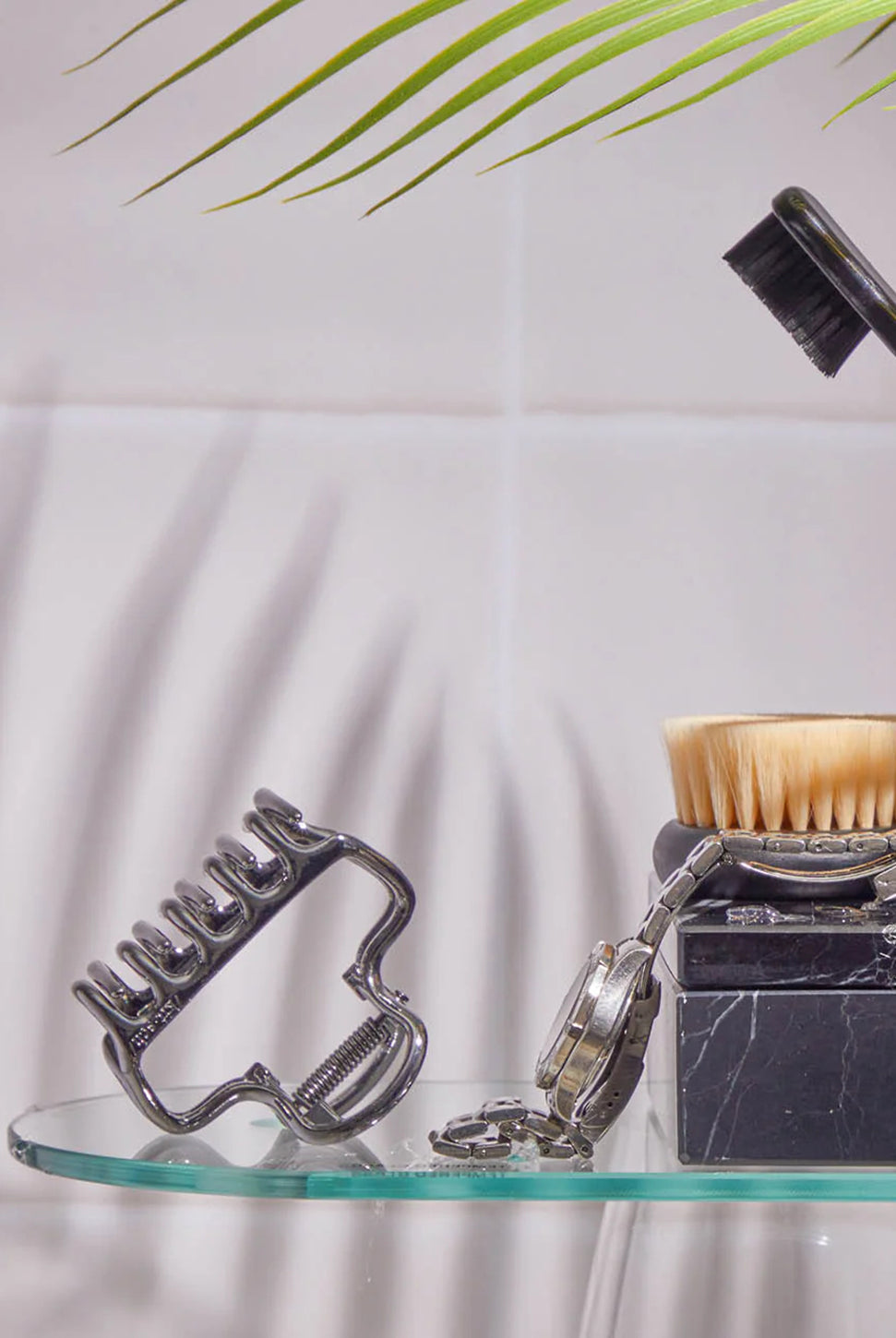 Open Shape Medium Claw Clip - Hematite-KITSCH-Over the Rainbow