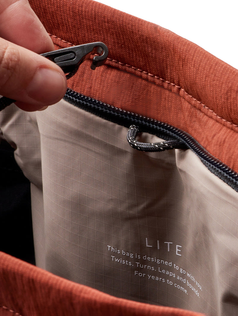 Lite Totepack - Clay-BELLROY-Over the Rainbow