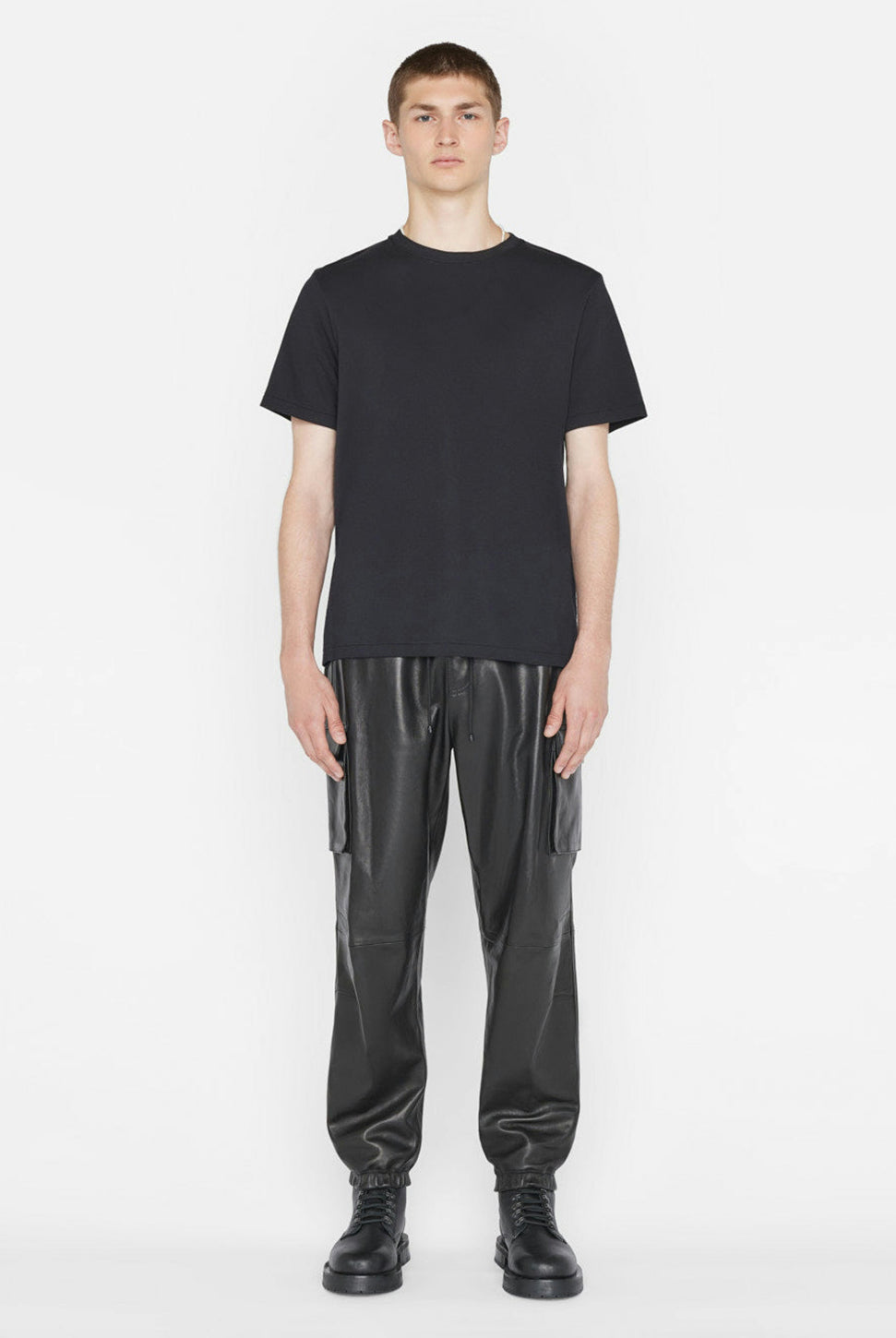 Duo Fold Short Sleeve Tee - Noir-FRAME-Over the Rainbow