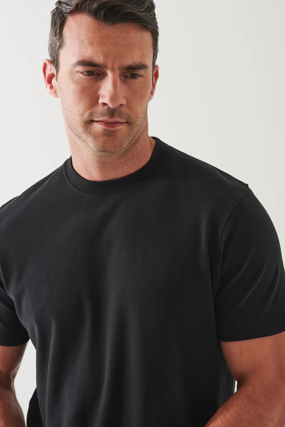 Pima Stretch Brushed T-Shirt - Black-Patrick Assaraf-Over the Rainbow