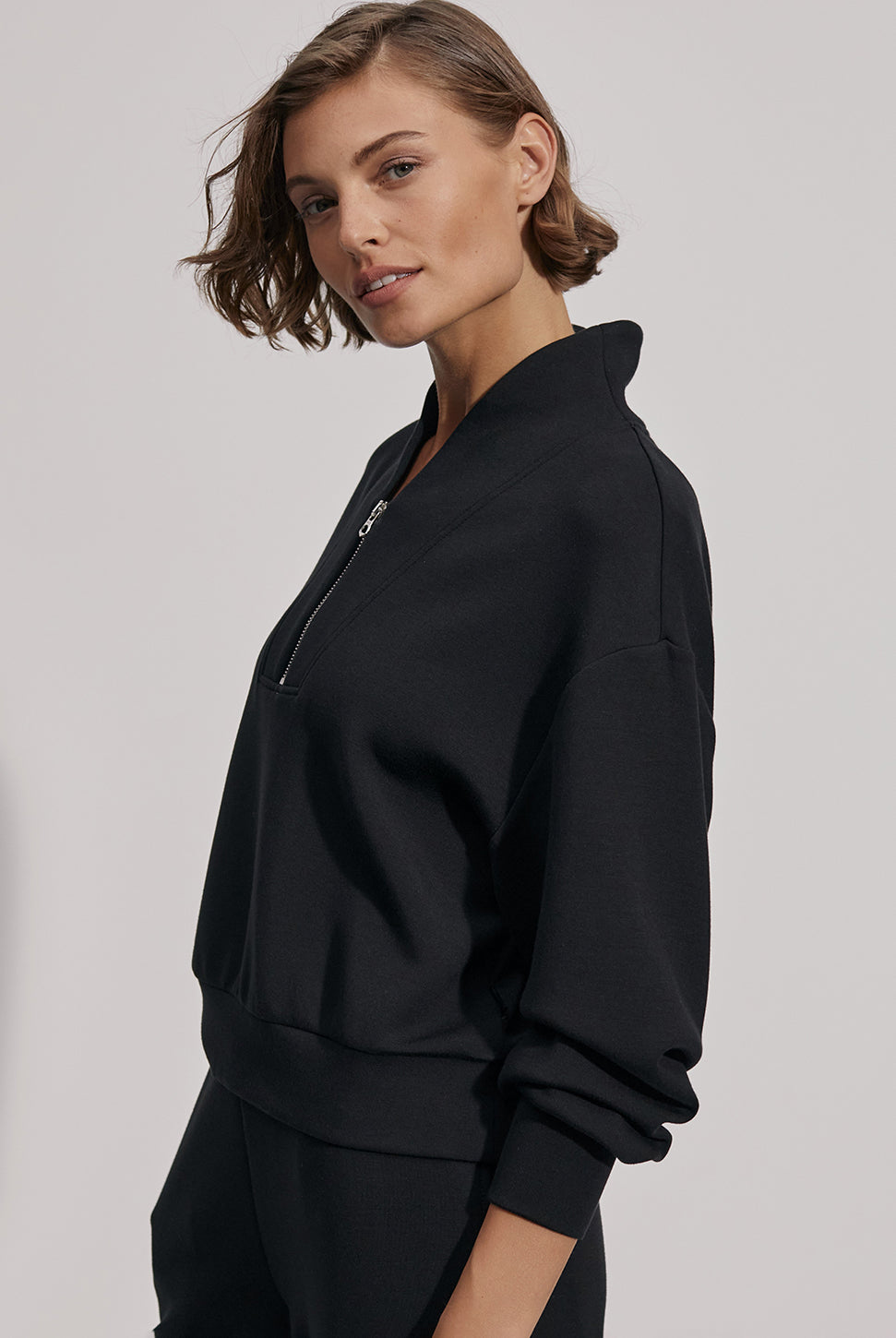 Davidson Sweatshirt - Black-VARLEY-Over the Rainbow