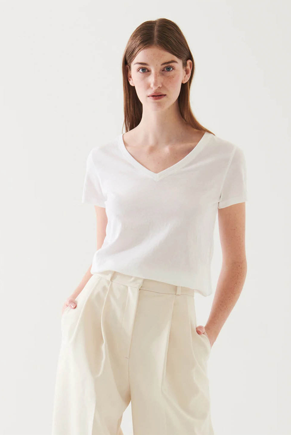 Short Sleeve V-Neck Classic Tee-Patrick Assaraf-Over the Rainbow