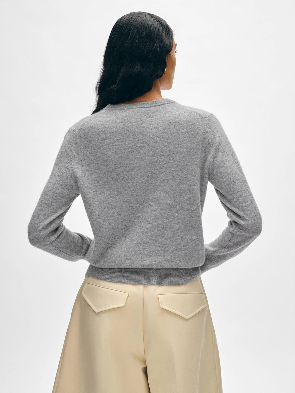 White crew neck cashmere sweater 2025