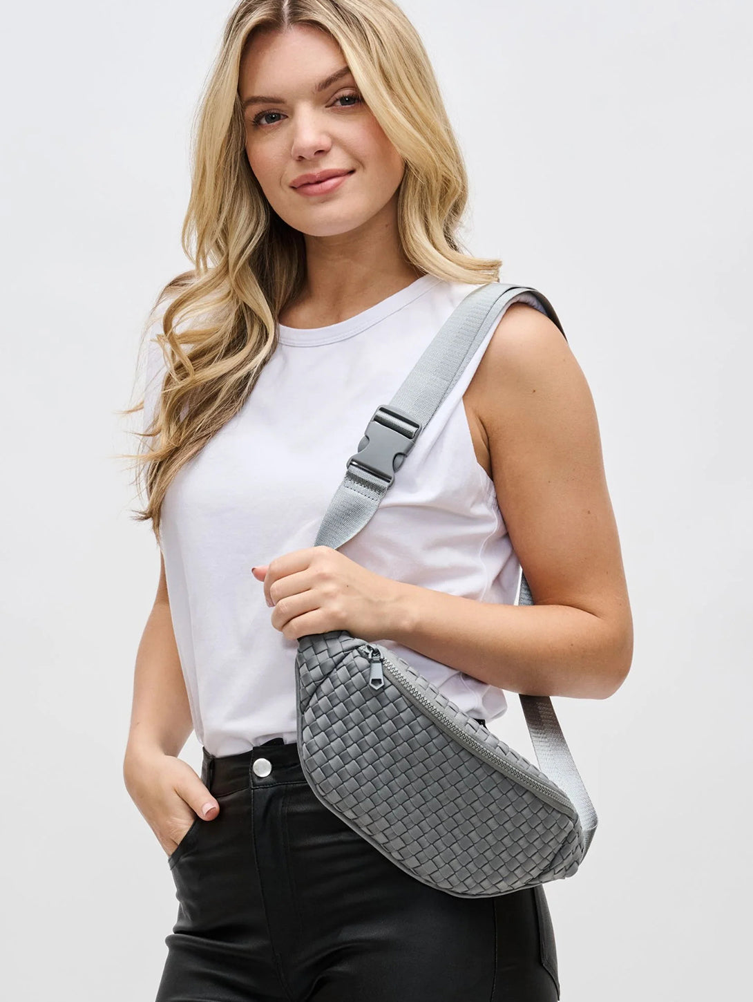 Aim Belt Bag - Grey-SOL + SELENE-Over the Rainbow