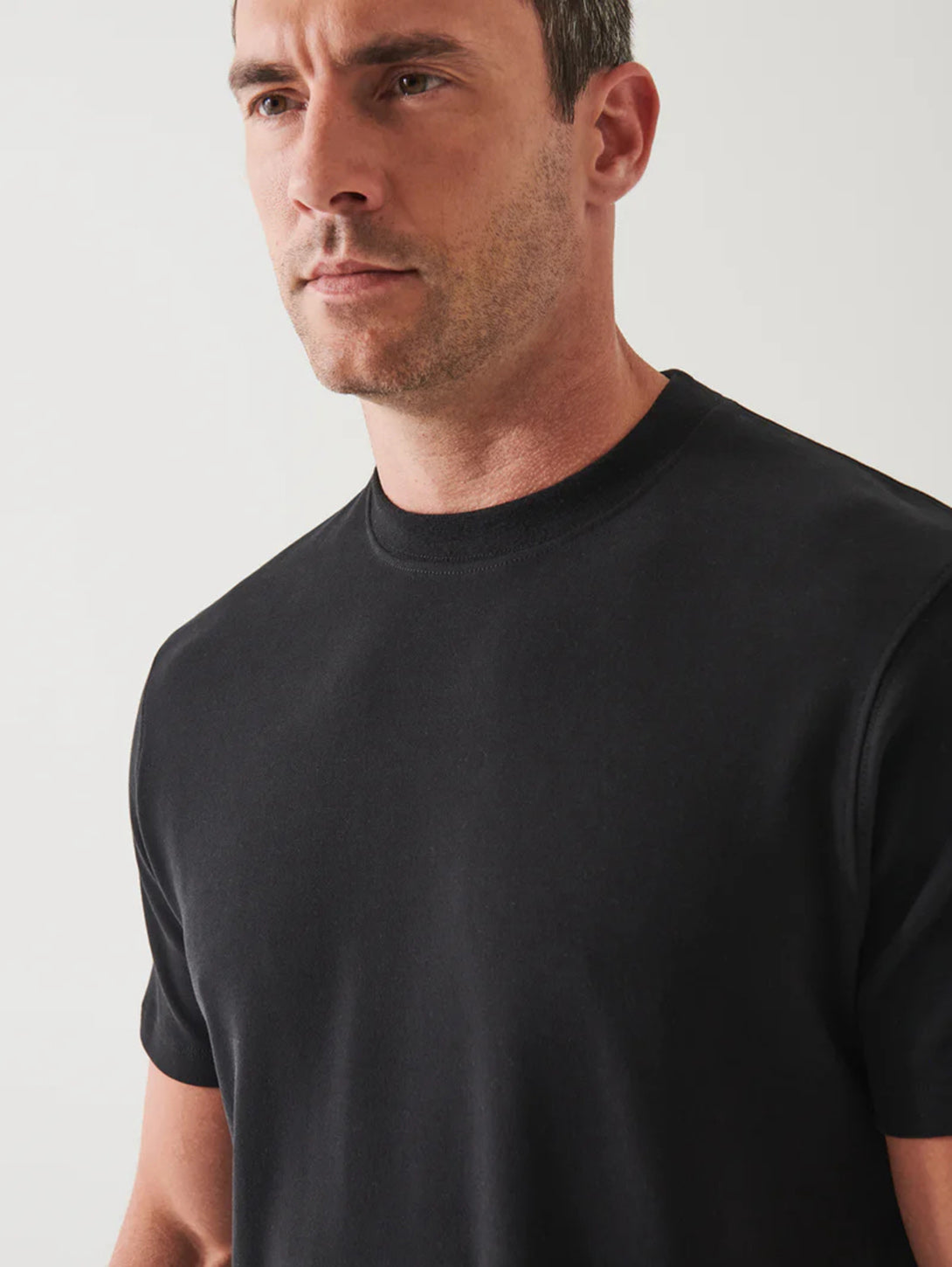 Pima Stretch Brushed T-Shirt - Black-Patrick Assaraf-Over the Rainbow