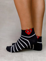Short Looking Heart - Black-LIM LIM-Over the Rainbow