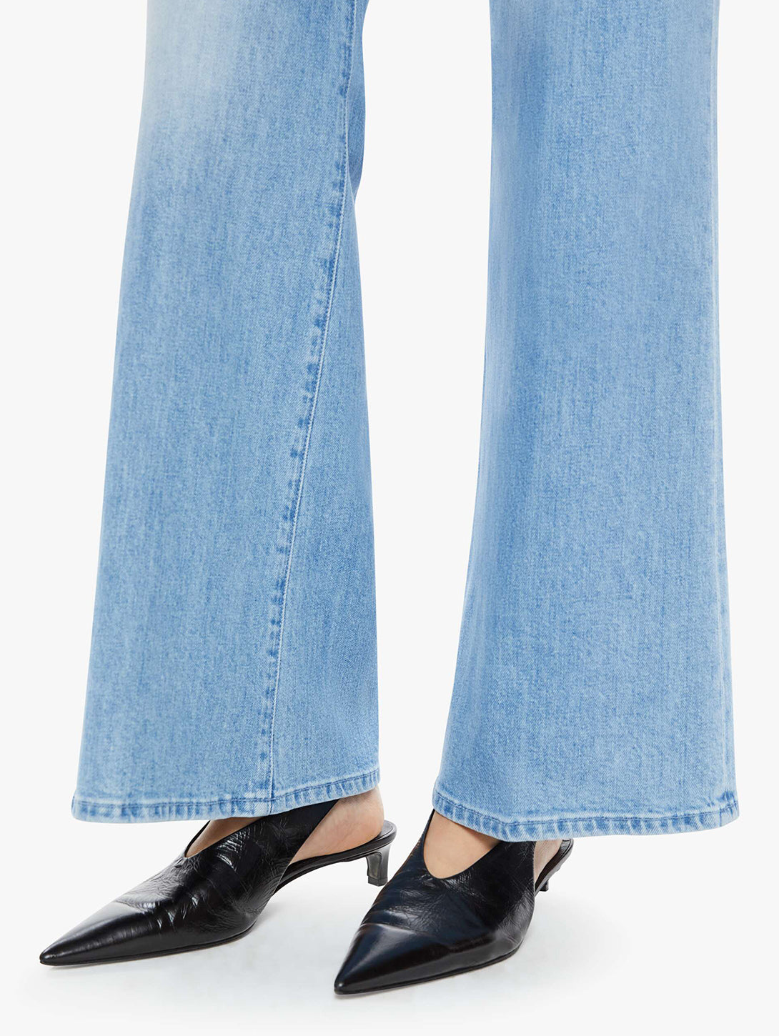 デニム・ジーパン MOTHER FW25 'The Roller Sneak' jeans (10415965 ENT) The Roller Sneak' jeans (MOTHER/ジーンズ) | MOTHER（マザー
