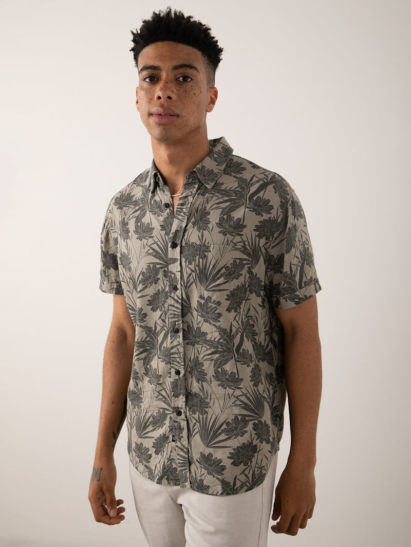 Carson Short Sleeve Shirt - Jungle Foliage Olive-Rails-Over the Rainbow