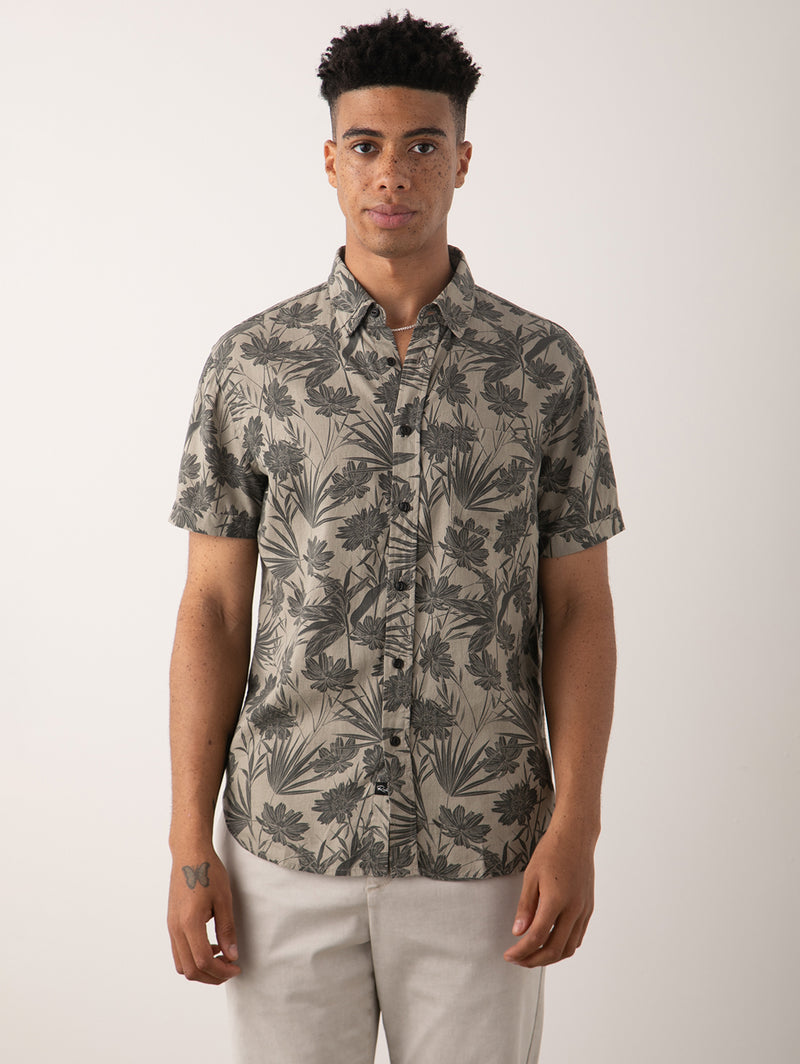 Carson Short Sleeve Shirt - Jungle Foliage Olive-Rails-Over the Rainbow