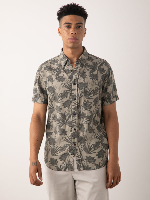 Carson Short Sleeve Shirt - Jungle Foliage Olive-Rails-Over the Rainbow